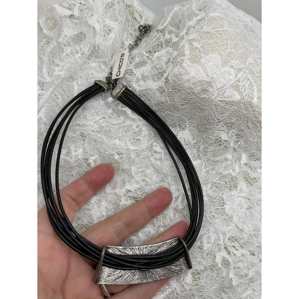 Chico's Resin Pendant Choker Necklace - Picture 7 of 11